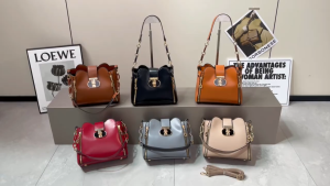 Grosir Tas Bahu Wanita Import & Tas Selempang Terkini