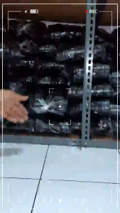 Sepatu Boots Safety Crostrax: Model Tracking Sol Karet Di Jahit Keliling