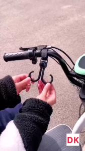 [HCM] Móc Đôi Treo Đồ Đa Năng Gắn Xe Đẩy Xe Đạp Ôtô Xoay 360 Độ Chống Rơi Tiện Dụng -Hesede