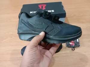 Sepatu Sekolah Anak Laki Laki Perempuan Warna Hitam Putih Murah Tali Perekat Rekat Velcro Kecil Tanggung Umur 6-10 Tahun PAUD TK SD SMP SMA Kelas 1 2 3 4 5 6 7 8 9 0-KIDZTUBS1112212102