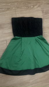 Đầm ống ngang ngực thiết kế gợi cảm