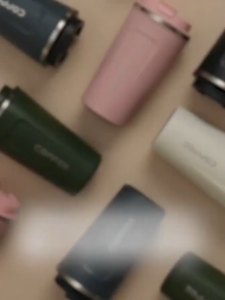 แก้วน้ําสแตนเลสสําหรับฉนวนกันความร้อนถ้วยกาแฟถ้วยเครื่องดื่มเย็นขนาด 510ml พกพาสะดวกและน้ําหนักเบา