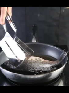 Dụng cụ kẹp và lật thịt cá chiên đa năngDụng Cụ Gắp Chiên 2in1 đa năng siêu tiện lợi-NIEVE