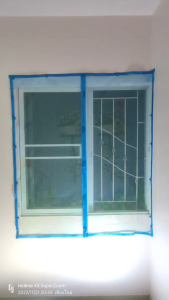 ม่านหน้าต่างกันยุง ม่านประตูกันยุง ขนาดกว้าง 90-200 cm.  สูง 120 150 cm. และ 210 cm. ลายกังหันลมสีฟ้า  ( แถมฟรี หมุดทองเหลือง+หมุดกาว 1 ชุด)