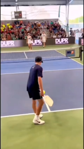 10mm carbon fiber pickleball paddle racket วัสดุรังผึ้งสำหรับฝึกกีฬาที่สำคัญชุดเทนนิสชายหาดน้ำหนักเบาเป็นพิเศษแร็กเก็ตสำหรับผู้เริ่มต้น