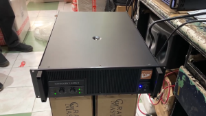 Live Category 7.0 MKII 3000W X 2 8ohms Powered Amplifier