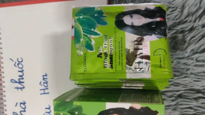 Gội là đen chiết xuất thảo dược đen trên 3 tháng