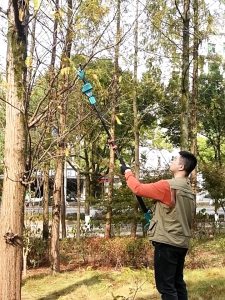 💛 ชุดอุปกรณ์ตัดแต่งกิ่งไฟฟ้า Makita 5 ชิ้น 💛 กรรไกรตัด+เลื่อยโซ่+เสายาว ◆ แบตเตอรี่ลิเธียม 21V×2 ✧ ที่ชาร์จ Fast charging ✧ #พิเศษสำหรับตัดแต่งผลไม้(ทุเรียนเป็นต้น)