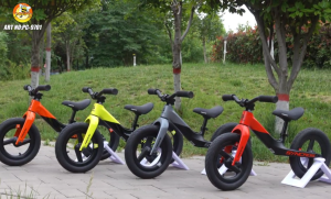 SEPEDA ANAK PUSH BIKE MG BAN POMPA Pc 9701 9702 PACIFIC