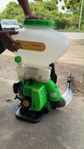 เครื่องพ่นปุ๋ย พ่นลม หว่านข้าว พ่นยา D-Star 26 ลิตร 2จังหวะ