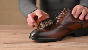 2Pcs Horsehair Shoe Brush Shoe Polish Kit Long Wood Handle Brush