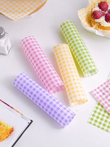 Kertas Alas Kue (ISI 10 PCS) Baking Paper Motif Kotak / Alas Mini Snack Motif Lucu Warna -Warni