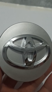 Logo mâm xe Toyota chụp mâm chụp Lazang xe Toyota đường kính 62mm.