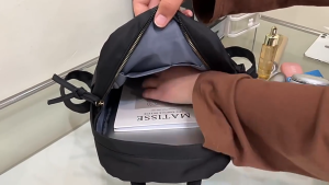 สไตล์ใหม่ วิทยาลัย กระเป๋าเป้สะพายหลัง ผู้ชาย สุภาพสตรี ความเรียบง่าย ผ้าไนลอน กันน้ำ ความจุขนาดใหญ่ การเดินทาง  กระเป๋า