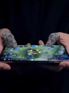 Găng tay chơi game Flydigi P1 Lite - Thiết kế mỏng chỉ 0.3mm dành cho game thủ chuyên nghiệp