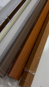 MW PAKET 5pcs List Siku L Penutup Atas WPC Ukuran 95cm x 2.35cm Wall Panel List Sudut Wood Panel Tangga Motif Kayu