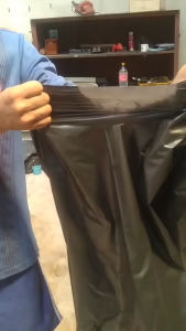 ถุงหูหิ้วดำ ถุงดำ ถุงใส่ขยะ หนา เหนียว เกรดเอ ไม่รั่วซึมง่าย มีคลิปสาธิตความเหนียว น้ำหนัก 0.5