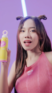 Vivelle Body Spray Deodorant Perfumed With Anti Bacterial 150 ml - Dapatkan Free Menarik