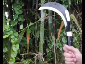 Long-handled sickle for mowing grass and corn outdoor firewood cutting knife iron handle machete hook knife agricultural garden outdoor firewood knife manganese steel multi-functional sickle