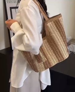 กระเป๋าผ้าทอใหม่ กระเป๋าสะพายสีตัดกัน งานมือประณีต พู่เพชร B137（จัดส่งจากกรุงเทพ）