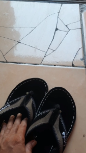 Sandal Rumah Sandal Selop Pria wanitaTerbaru Sandal Loiz Sandal Gaya sandal harian sandal jepit Casual formal kekinian sandal terbaru
