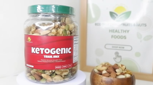 Ketogenic Trail Mix: A Healthy Snack Mix of 500g Dried Fruits & Nuts