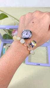 Jam Tangan Wanita Gelang Mutiara Versi Terbaru Lengkap Liontin Karakter Kuromi Lucu Elegan +Kotak