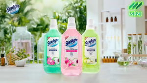 Nước lau sàn Sunlight tinh dầu thảo mộc chai 1Kg / 997ml