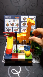 Đồ Chơi Xếp Hình Cho Bé Luckykid Bộ Đồ Chơi Lắp Ráp Cầu Trượt Thả Bi Đồ Chơi Giáo Dục Cho Bé 07016