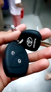 CAR SILICONE CAR REMOTE CONTROL KEY ALARM CASE COVER CASING TOYOTA VIOS INNOVA Fortuner Hilux Alarm Remote Control 2 Button
