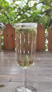 Purple Cane Orchid Scented Green Tea (60g) FREE Vintage Charm Glass Tea Jug (500ml±) 紫藤 幽兰生香（60克)）送玻璃古韵执壶（500ml±）