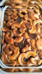 เค้ก ใช้เนยสดแท้ ท๊อฟฟี่หวานน้อย หอมฉ่ำมาก 💯% สุขสันต์ให้คุณท่าน!