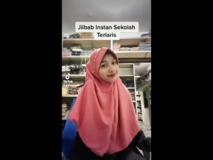 Jilbab sekolah Size L untuk SD kelas 5 sampai SMP