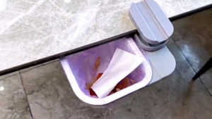 **HOT SELLING** 2024 NEW Mini Desktop Multifunctional Trash Can Household Storage Bucket Trash Can Style Living Room Kitchen Trash Can Office Rotatable Hidden Tank Tong Sampah Gaya Ruang Tamu Dapur Tong Sampah Pejabat Boleh Diputar 桌面旋转垃圾桶