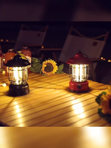 Outdoor camping lights Retro LED Lantern Portable Camping Tent Light Rechargeable Hanging Camping Light Portable Large Capacity Battery Water Proof