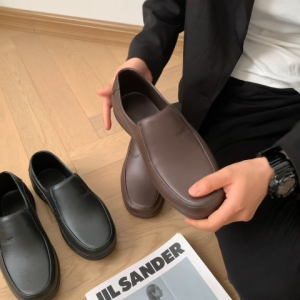 รองเท้าคัชชู รองเท้าโทนสุภาพเรียบร้อยใส่ไปงานสดใส พร้อมส่งจากไทย เห็นราคายังตกใจเพราะ