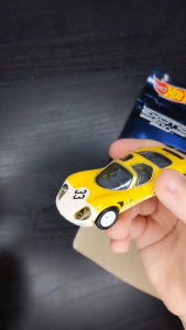 Mô hình xe Alfa Romeo 33 Stradale 1969 Car Culture Series: Exotic Envy 1:64 Hot Wheels Premium