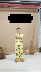 Nyenyak Piyama Anak Laki 1 - 6 Tahun Bahan Katun Micro (Kids Edition)\nPiyama anak laki-laki usia 1-6 tahun dengan bahan katun micro merupakan pilihan yang tepat untuk memberikan kenyamanan saat tidur. Dalam artikel ini, kita akan membahas tentang pilihan piyama anak laki-laki berdasarkan usia, keunggulan dari Nyenyak Piyama Anak Laki, dan cara memilih piyama anak laki-laki yang nyaman.