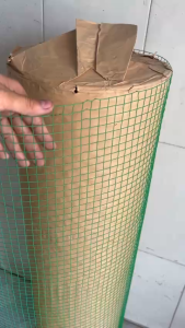 Lưới Sắt Bọc Nhựa Mắt Lưới Chống Cáo Dành Cho Chuồng Nuôi Gà Vịt Thú Nuôi - Màu Xanh - Khổ 1m x Dài 2-10m