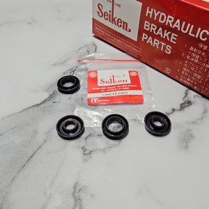 KARET MASTER REM ATAS LANCER EVO3 SEIKEN 1SET