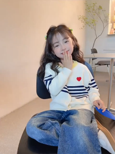 BABYFINE เสื้อหนาวเด็กญ เสื้อคาร์ดิแกนเด็ก การออกแบบแฟชั่น เสื้อแจ็คเก็ตคาร์ดิแกนถักนิตติ้งแสนหวานและทันสมัยสำหรับเด็กผู้หญิงในฤดูใบไม้ร่วงและฤดูหนาว