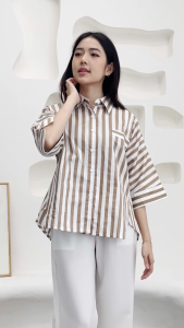 QUEENTIN Kemeja Wanita Casual 0657 Katun Woven Motif Salur Lengan Siku 3/4