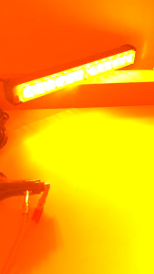 ไฟฉุกเฉิน รถยนต์ หกล้อ สิบล้อ ใช้ได้12v-24v รุ่น LED 1-02 yellow 31cm