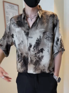 Ice silk shirt mens quarter sleeved floral shirt summer new V-neck casual fashion trend short sleeved thin shirt