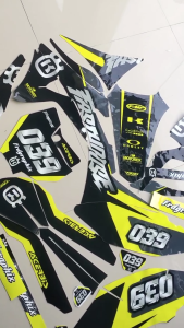 Desain Grafis Motor: Stiker Klx 150 & Decals BF Gordon