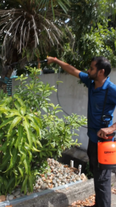 U-BEST 3ltr Pressure Sprayer / Garden Sprayer. c/w carrying strap.