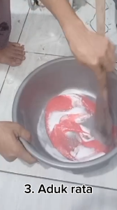 2 KG BIANG SABUN LAUNDRY (20 LITER) KENTAL\\n\\n Pengenalan Sabun Laundry Kental 20 Liter\\n\\nSabun laundry kental 20 liter adalah produk yang dirancang khusus untuk mencuci pakaian dalam skala besar, seperti di laundri atau usaha pencucian pakaian lainnya. Dengan konsentrasi tinggi dan efisiensi tinggi, sabun ini mampu membersihkan berbagai jenis noda dan kotoran pada pakaian dengan mudah.\\n\\n Keuntungan Menggunakan Sabun Laundry Kental\\n\\nMenggunakan sabun laundry kental memiliki banyak keuntungan, antara lain:\\n\\n- Efisien: Sabun ini memiliki konsentrasi tinggi sehingga dapat digunakan dalam jumlah yang lebih sedikit dibandingkan sabun biasa.\\n- Hemat biaya: Dengan efisiensi yang tinggi, penggunaan sabun ini dapat menghemat biaya operasional laundri.\\n- Membersihkan noda dengan baik: Sabun ini mampu membersihkan berbagai jenis noda dan kotoran pada pakaian dengan mudah.\\n- Ramah lingkungan: Sabun ini tidak mengandung bahan kimia berbahaya yang dapat merusak lingkungan.\\n\\n Cara Memilih Sabun Laundry Berkualitas\\n\\nUntuk memilih sabun laundry berkualitas, perhatikan beberapa hal berikut:\\n\\n- Pilih sabun yang terbuat dari bahan-bahan alami dan aman bagi lingkungan.\\n- Periksa label produk untuk mengetahui komposisi bahan yang digunakan.\\n- Cek review dari pelanggan sebelumnya untuk mengetahui kualitas produk.\\n- Pilih sabun yang memiliki efisiensi tinggi sehingga dapat menghemat biaya operasional laundri.\\n\\n Membeli Biang Sabun Laundry 2 KG\\n\\nBiang sabun laundry 2 kg adalah produk yang dirancang khusus untuk mencuci pakaian dalam skala besar. Produk ini memiliki konsentrasi tinggi dan efisiensi tinggi, sehingga dapat digunakan dalam jumlah yang lebih sedikit dibandingkan sabun biasa.\\n\\n Tips Memilih Supplier Terpercaya\\n\\nUntuk memilih supplier terpercaya, perhatikan beberapa hal berikut:\\n\\n- Cek reputasi supplier: Pilih supplier yang memiliki reputasi baik dan telah memiliki banyak pelanggan.\\n- Periksa kualitas produk: Pastikan produk yang dijual oleh supplier memiliki kualitas yang baik dan aman bagi lingkungan.\\n- Bandingkan harga: Bandingkan harga produk dari berbagai supplier untuk mendapatkan harga terbaik.\\n\\n Mengenal Spesifikasi Produk\\n\\nSpesifikasi produk biang sabun laundry 2 kg antara lain:\\n\\n- Konsentrasi tinggi: Produk ini memiliki konsentrasi tinggi sehingga dapat digunakan dalam jumlah yang lebih sedikit dibandingkan sabun biasa.\\n- Efisiensi tinggi: Produk ini mampu membersihkan berbagai jenis noda dan kotoran pada pakaian dengan mudah.\\n- Ramah lingkungan: Produk ini tidak mengandung bahan kimia berbahaya yang dapat merusak lingkungan.\\n\\n Cara Menggunakan Sabun Laundry untuk Laundry Berat\\n\\nUntuk menggunakan sabun laundry untuk mencuci pakaian dalam skala besar, ikuti langkah-langkah berikut:\\n\\n1. Siapkan air yang cukup untuk mencuci pakaian.\\n2. Masukkan sabun laundry ke dalam air.\\n3. Aduk air hingga sabun tercampur merata.\\n4. Masukkan pakaian ke dalam air yang telah dicampur dengan sabun.\\n5. Biarkan pakaian berendam selama beberapa menit.\\n6. Bilas pakaian hingga bersih.\\n\\n Langkah-langkah Mencuci dengan Sabun Laundry Kental\\n\\nUntuk mencuci pakaian dengan sabun laundry kental, ikuti langkah-langkah berikut:\\n\\n1. Siapkan air yang cukup untuk mencuci pakaian.\\n2. Masukkan sabun laundry kental ke dalam air.\\n3. Aduk air hingga sabun tercampur merata.\\n4. Masukkan pakaian ke dalam air yang telah dicampur dengan sabun.\\n5. Biarkan pakaian berendam selama beberapa menit.\\n6. Bilas pakaian hingga bersih.\\n\\n Tips Menggunakan Sabun Laundry untuk Berbagai Jenis Pakaian\\n\\nUntuk menggunakan sabun laundry untuk berbagai jenis pakaian, perhatikan beberapa hal berikut:\\n\\n- Gunakan sabun yang sesuai dengan jenis pakaian yang akan dicuci.\\n- Periksa label pakaian sebelum mencuci untuk mengetahui cara mencuci yang tepat.\\n- Jangan mencuci pakaian berwarna dengan pakaian putih atau terang untuk menghindari luntur.\\n- Gunakan air yang sesuai dengan jenis pakaian yang akan dicuci.\\n\\n Keunggulan Sabun Laundry Kental\\n\\nSabun laundry kental memiliki beberapa keunggulan, antara lain:\\n\\n- Efisien: Sabun ini memiliki konsentrasi tinggi sehingga dapat digunakan dalam jumlah yang lebih sedikit dibandingkan sabun biasa.\\n- Hemat biaya: Dengan efisiensi yang tinggi, penggunaan sabun ini dapat menghemat biaya operasional laundri.\\n- Membersihkan noda dengan baik: Sabun ini mampu membersihkan berbagai jenis noda dan kotoran pada pakaian dengan mudah.\\n- Ramah lingkungan: Sabun ini tidak mengandung bahan kimia berbahaya yang dapat merusak lingkungan.\\n\\n Kelebihan Sabun Laundry Kental 20 Liter\\n\\nKelebihan sabun laundry kental 20 liter antara lain:\\n\\n- Konsentrasi tinggi: Sabun ini memiliki konsentrasi tinggi sehingga dapat digunakan dalam jumlah yang lebih sedikit dibandingkan sabun biasa.\\n- Efisiensi tinggi: Sabun ini mampu membersihkan berbagai jenis noda dan kotoran pada pakaian dengan mudah.\\n- Ramah lingkungan: Sabun ini tidak mengandung bahan kimia berbahaya yang dapat merusak lingkungan.\\n\\n Mengapa Memilih Sabun Laundry Kental?\\n\\nAda beberapa alasan mengapa Anda harus memilih sabun laundry kental, antara lain:\\n\\n- Efisien: Sabun ini memiliki konsentrasi tinggi sehingga dapat digunakan dalam jumlah yang lebih sedikit dibandingkan sabun biasa.\\n- Hemat biaya: Dengan efisiensi yang tinggi, penggunaan sabun ini dapat menghemat biaya operasional laundri.\\n- Membersihkan noda dengan baik: Sabun ini mampu membersihkan berbagai jenis noda dan kotoran pada pakaian dengan mudah.\\n- Ramah lingkungan: Sabun ini tidak mengandung bahan kimia berbahaya yang dapat merusak lingkungan.\\n\\n Kesimpulan\\n\\nSabun laundry kental 20 liter adalah solusi tepat untuk mencuci pakaian dalam skala besar. Dengan efisiensi tinggi dan kemampuan membersihkan berbagai jenis noda dan kotoran pada pakaian, sabun ini menjadi pilihan yang tepat bagi pelaku usaha laundri. Selain itu, sabun ini juga ramah lingkungan dan aman bagi kesehatan.\n}