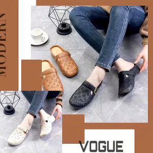 QXshop มาใหม่ล่าสุด รองเท้าแบบสวมแฟชั่น ดีเทลสวยงานดีมาก มีให้เลือก 4สี เป็นงานปั๊มลาย รูปทรงทันสมัย ใส่ไปงานไหนก็จึ้ง ดูแลทำความสะอาดง่าย มีติดบ้านไว้รับรองว่าดี