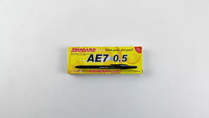 Pulpen AE7 Standard 1Pak isi 12pcs Pen Bolpoin 0.5mm\\n\\n Apa Itu Pulpen AE7 Standard?\\nPulpen AE7 Standard adalah produk pensil bolpoin berkualitas tinggi yang dirancang khusus untuk memenuhi kebutuhan sehari-hari Anda. Dengan desain ergonomis dan tinta yang tahan lama, pulpen ini sangat cocok digunakan oleh siswa, pekerja kantoran, dan profesional lainnya.\\n\\n Keunggulan Pulpen AE7 Standard\\nPulpen AE7 Standard menawarkan berbagai keunggulan yang menjadikannya pilihan yang tepat untuk berbagai keperluan. Beberapa keunggulan utamanya meliputi:\\n\\n- Desain ergonomis yang nyaman digenggam\\n- Tinta yang tahan lama dan tidak mudah luntur\\n- Tidak mudah bocor atau tumpah\\n- Cocok untuk berbagai jenis kertas\\n\\n Kualitas Tinggi Pulpen AE7 Standard\\nPulpen AE7 Standard dirancang dengan bahan berkualitas tinggi untuk memberikan pengalaman menulis yang optimal. Dengan tinta yang tahan lama dan tidak mudah luntur, pulpen ini sangat cocok digunakan untuk berbagai keperluan sehari-hari.\\n\\n Bagaimana Menggunakan Pulpen AE7 Standard?\\nMenggunakan pulpen AE7 Standard sangat mudah dan praktis. Berikut adalah langkah-langkah penggunaan pulpen ini:\\n\\n1. Buka penutup pulpen dan pastikan ujung pen sudah terbuka.\\n2. Tekan tombol pada bagian atas pulpen untuk mengekstraksi tinta.\\n3. Mulailah menulis pada kertas atau permukaan lainnya.\\n\\n Tips Menggunakan Pulpen AE7 Standard untuk Keperluan Sehari-hari\\nBerikut adalah beberapa tips yang dapat membantu Anda menggunakan pulpen AE7 Standard secara efektif:\\n\\n- Gunakan pulpen ini untuk berbagai keperluan sehari-hari seperti menulis catatan, membuat sketsa, atau mengerjakan pekerjaan sekolah.\\n- Jangan lupa untuk menyimpan pulpen ini dalam tempat yang aman dan kering untuk menjaga kualitas tinta.\\n- Bersihkan ujung pen secara teratur untuk menjaga kualitas menulis.\\n\\n Manfaat Pulpen AE7 Standard\\nPulpen AE7 Standard menawarkan berbagai manfaat bagi penggunanya. Berikut adalah beberapa manfaat utamanya:\\n\\n Kepraktisan Pulpen AE7 Standard\\nPulpen AE7 Standard sangat praktis digunakan karena desain ergonomis dan tinta yang tahan lama. Pulpen ini cocok digunakan oleh siswa, pekerja kantoran, dan profesional lainnya.\\n\\n Keawetan Pulpen AE7 Standard\\nPulpen AE7 Standard sangat awet dan tahan lama karena terbuat dari bahan berkualitas tinggi. Dengan tinta yang tahan lama dan tidak mudah luntur, pulpen ini sangat cocok digunakan untuk berbagai keperluan sehari-hari.\\n\\n Perbandingan Pulpen AE7 Standard dengan Produk Lain\\nBerikut adalah perbandingan antara pulpen AE7 Standard dengan produk lain:\\n\\n Perbedaan Pulpen AE7 Standard dengan Pulpen Satuan Pen Bolpoin\\nPulpen AE7 Standard memiliki desain ergonomis yang nyaman digenggam dan tinta yang tahan lama, sementara pulpen satuan pen bolpoin biasanya lebih murah namun kurang awet dan tahan lama.\\n\\n Kelebihan Pulpen AE7 Standard dibandingkan dengan Pulpen Berkualitas Tinggi\\nPulpen AE7 Standard menawarkan keunggulan dibandingkan pulpen berkualitas tinggi lainnya karena desain ergonomis dan tinta yang tahan lama. Pulpen ini sangat cocok digunakan oleh siswa, pekerja kantoran, dan profesional lainnya.\n}