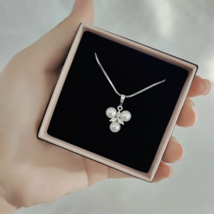 sO SEOUL Everleigh Trilliant Pearl Marquise Cut Diamond Simulant Cubic Zirconia Pendant Chain Necklace